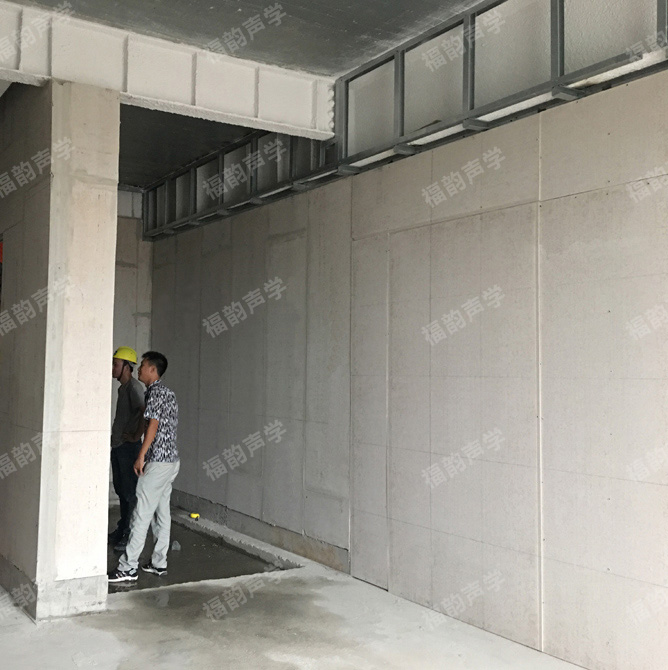 超高層鋼結構建筑外墻圍護墻技術難點突破方案